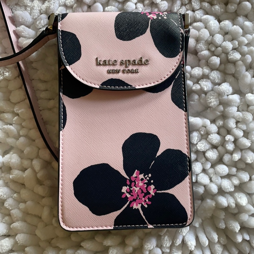 Authentic Kate Spade NS phone crossbody bag